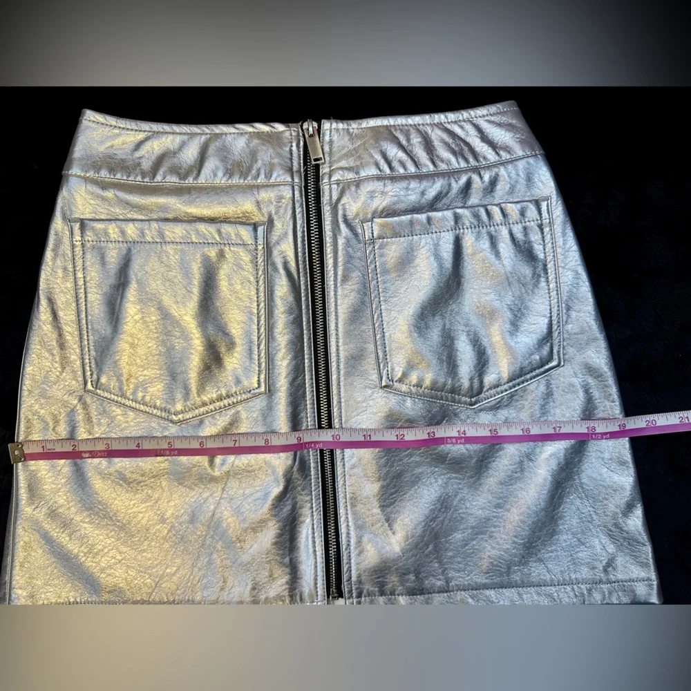 Metallic Skirt Size S - Picture 5 of 9